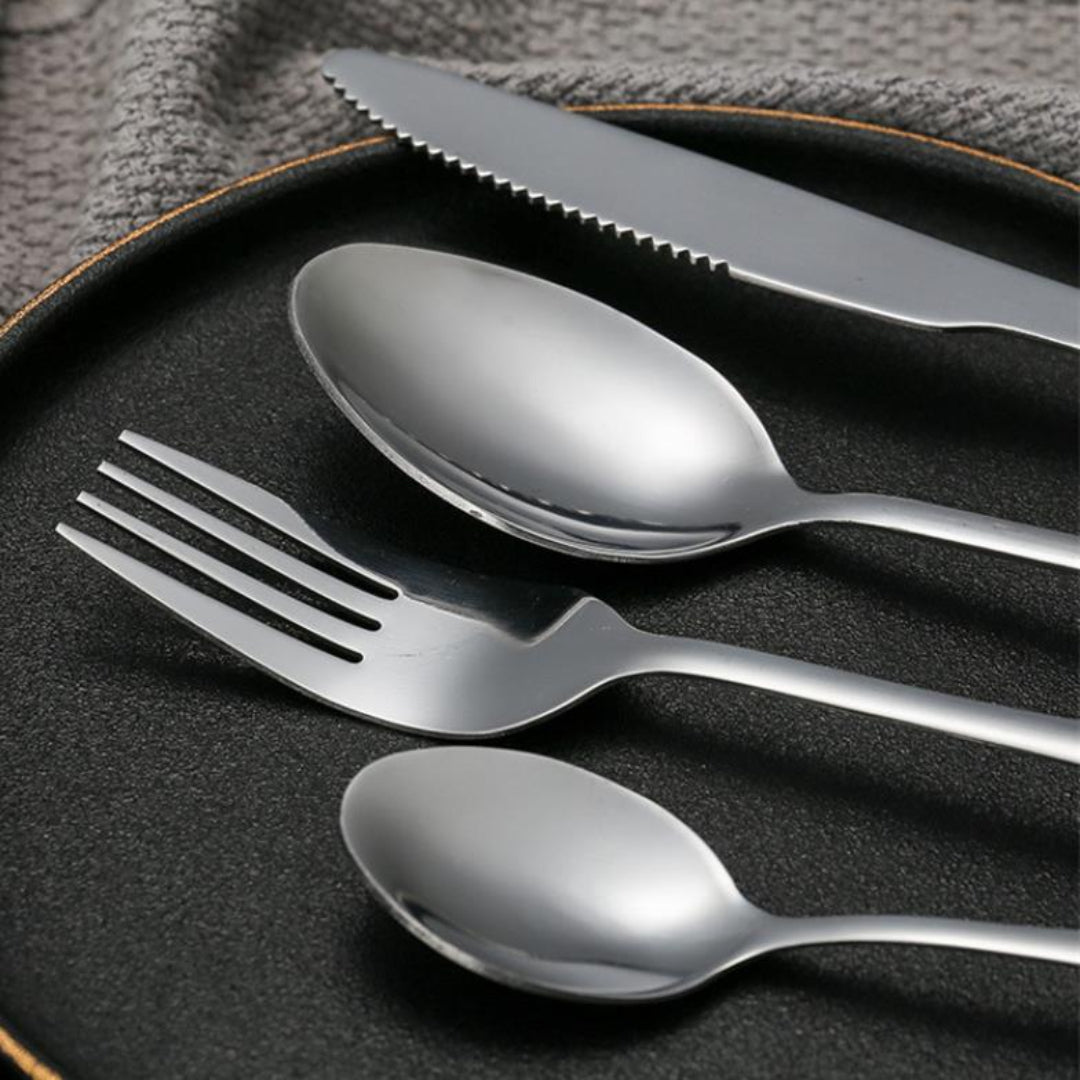 SET CUBIERTOS DORADO Y PLATEADO 4 PIEZAS
