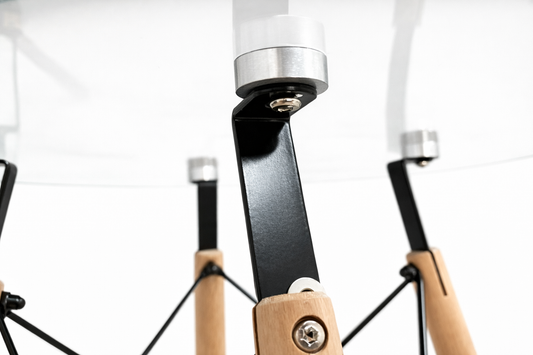 MESA LATERAL REDONDA DE VIDRIO CON PATAS DE MADERA